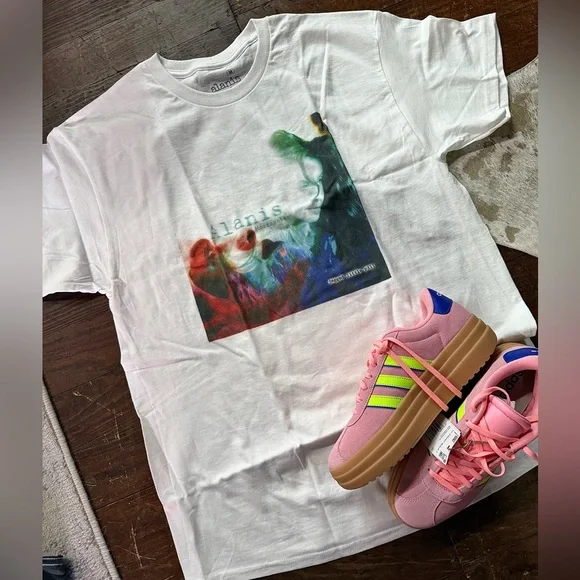 NWT ALANIS MORISSETTE GRAPHIC TEE, VARIOUS SIZES - Picture 2 of 9